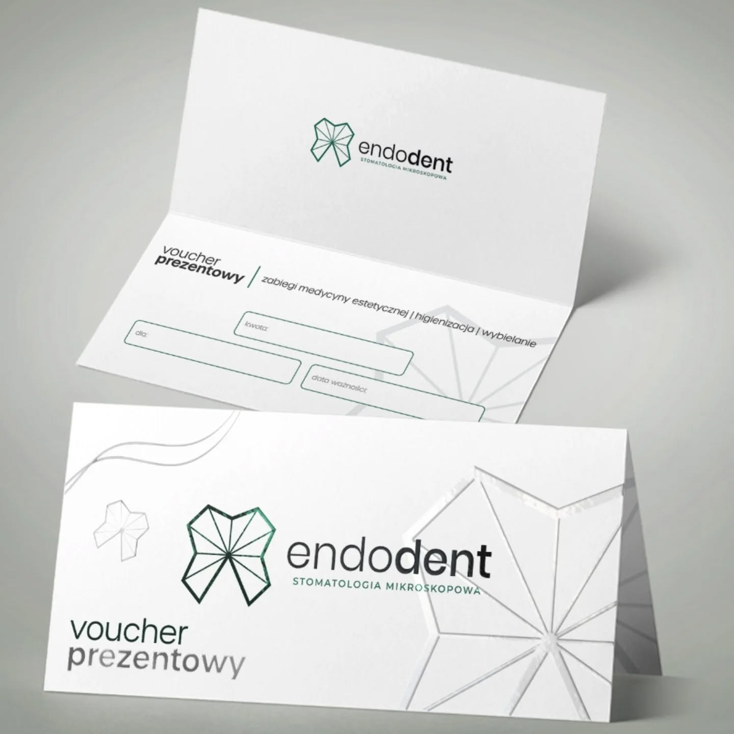 🎁 Szukasz idealnego prezentu na święta, urodziny albo wyjątkową okazję?
Podaruj bliskiej osobie… piękny uśmiech i chwilę dla siebie! ✨

W naszym gabinecie stomatologicznym i medycyny estetycznej przygotowaliśmy vouchery upominkowe, które można wykorzystać na wybrane zabiegi, konsultacje lub metamorfozę uśmiechu.

To prezent, który zawsze jest trafiony — łączy troskę o zdrowie, komfort i naturalne piękno. 💎

🎄 Dlaczego warto?
✔️ Elegancki, uniwersalny i pełen wartości
✔️ Idealny dla niej i dla niego
✔️ Możliwość personalizacji zabiegów
✔️ Ważny przez cały rok

Zaskocz kogoś wyjątkowego upominkiem, który zostaje na długo.
Zapraszamy do zakupu voucherów w naszym gabinecie! 🤍